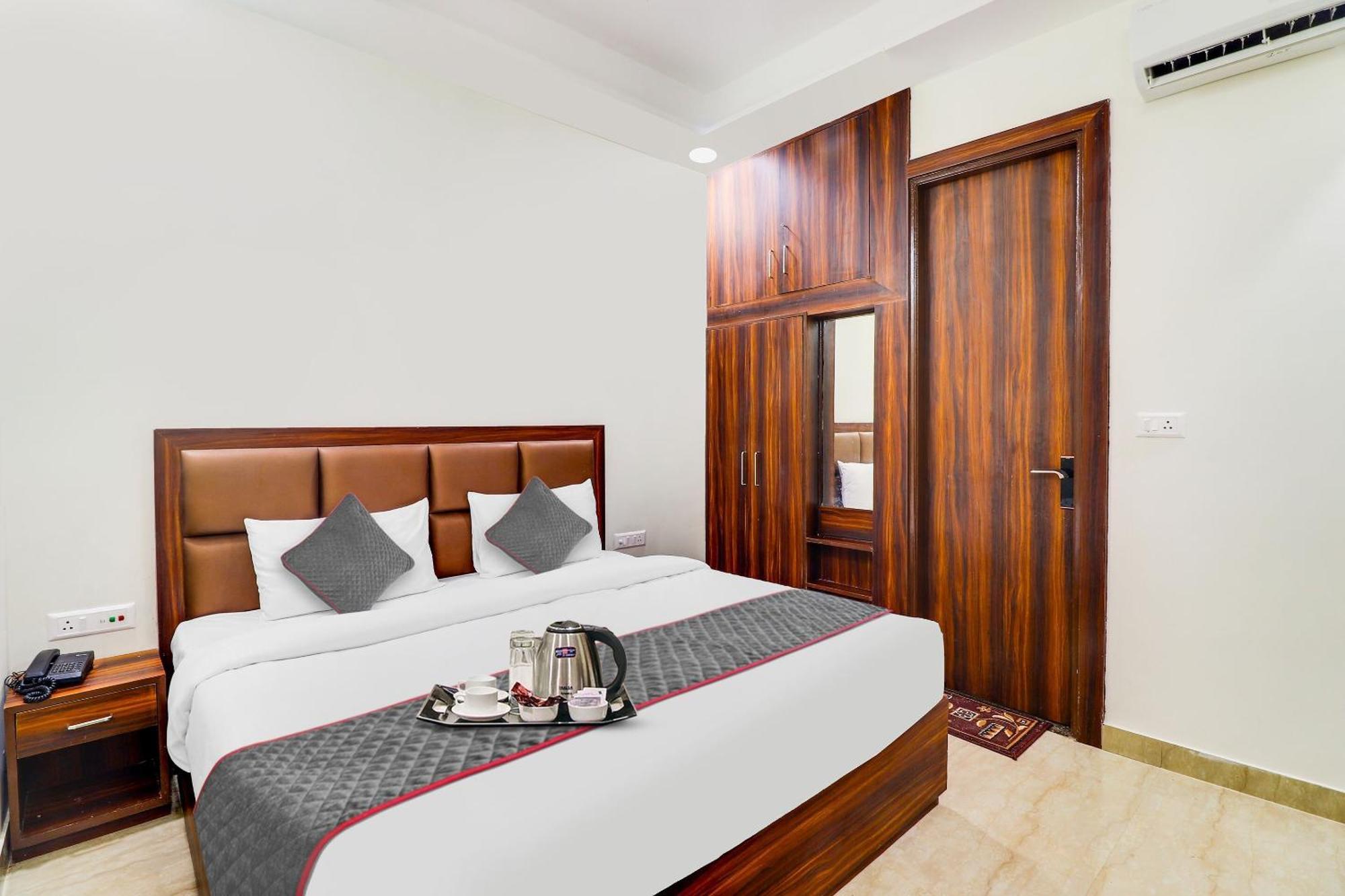 Collection O 70113 Hotel Golden Grand Agra  Exterior foto