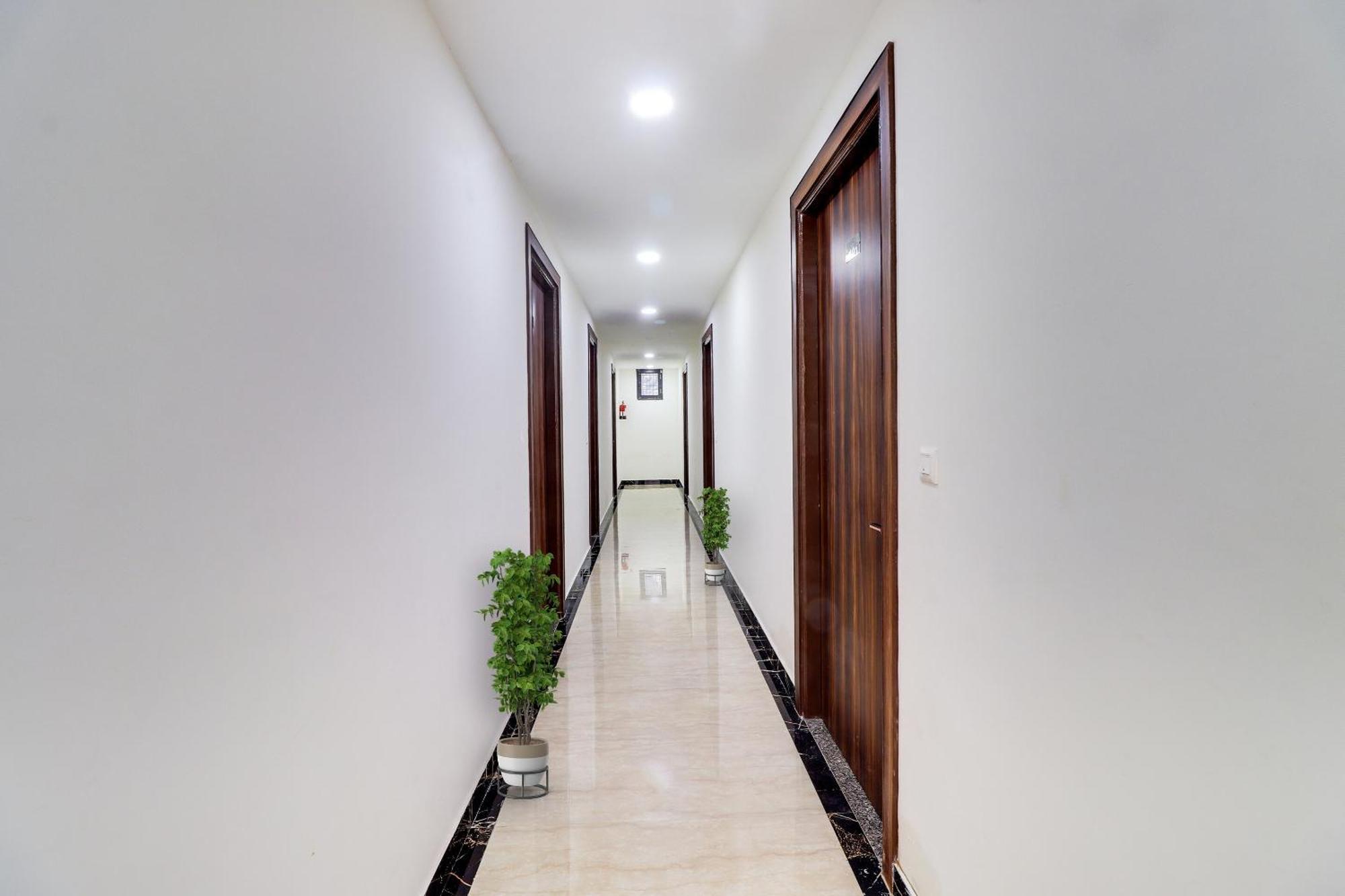 Collection O 70113 Hotel Golden Grand Agra  Exterior foto
